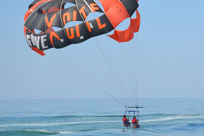 Parasailing from Vilamoura - Staff, language, and group handling