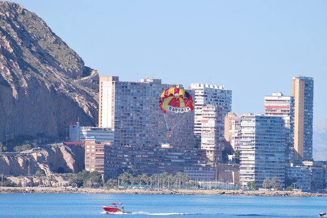 Parasailing in Alicante - Seeing Alicante from 150 meters up