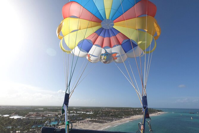 Parasailing in Bavaro - Flying above Playa Los Corales
