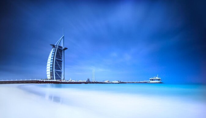 Parasailing in Dubai - Burj Al Arab View - Flying beside the Burj Al Arab