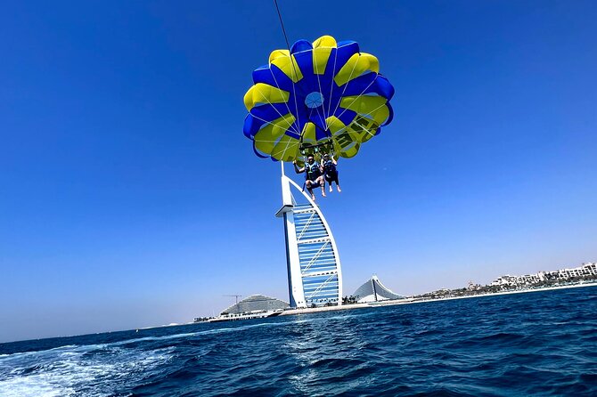 Parasailing in Dubai - Burj Al Arab View - Solo or duo: choosing the right ride