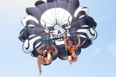 Parasailing in Fuengirola – The Highest Flights on the Costa