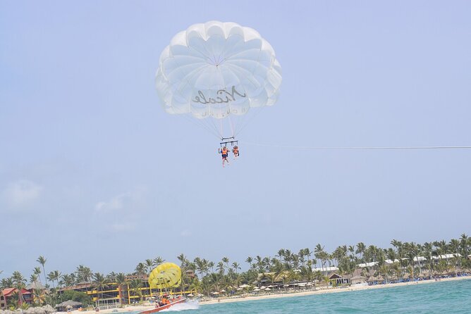 Parasailing in Punta Cana - Who will enjoy this most?