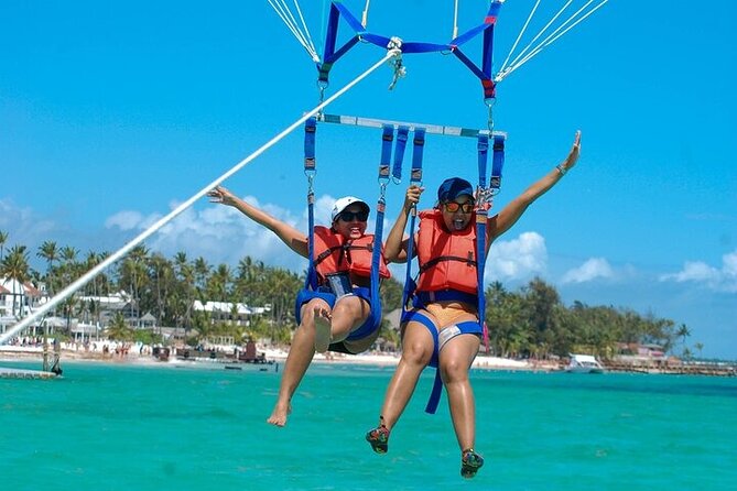 Parasailing in Punta Cana with Stunning Ocean Views - The Boat Ride, Waiting Time, and Group Setup