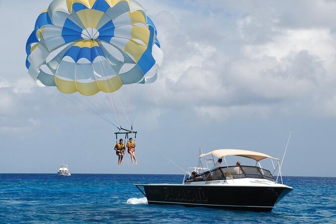 Parasailing off the coast of Sharm el Sheikh - Taking off from Sharm el Sheikh’s port