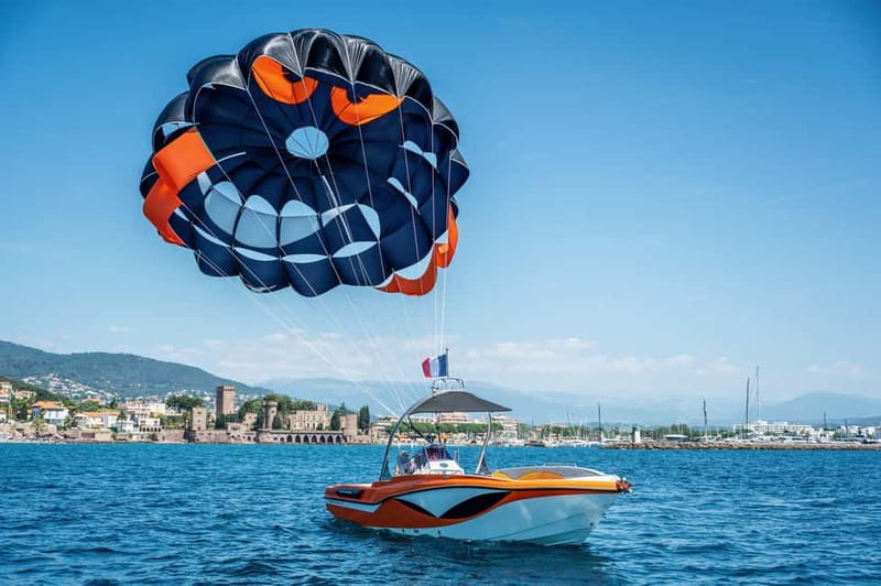 Parasailing on the French Riviera - Landing Back on the Boat