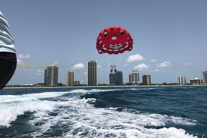 Parasailing Palm Beach - Weather, scheduling, and the fine print