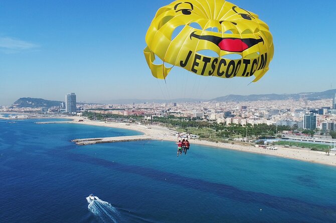 Parasailing Tour en Barcelona - Flying above Barcelona instead of simply seeing it