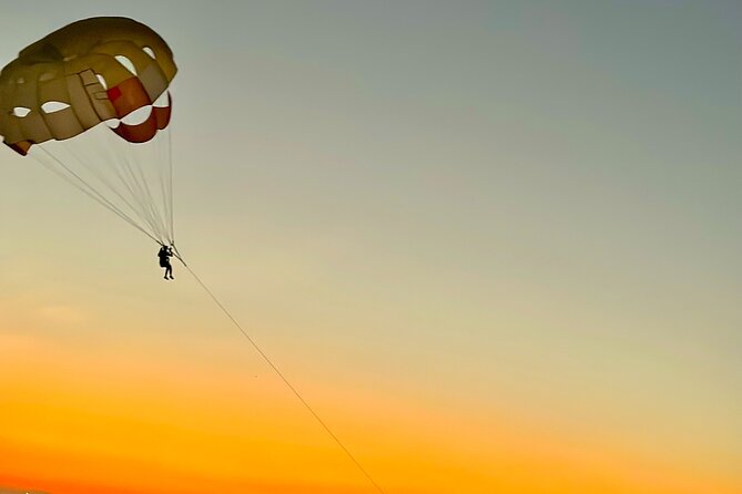Parasailing tour in Al Mouj Muscat - What happens on the boat