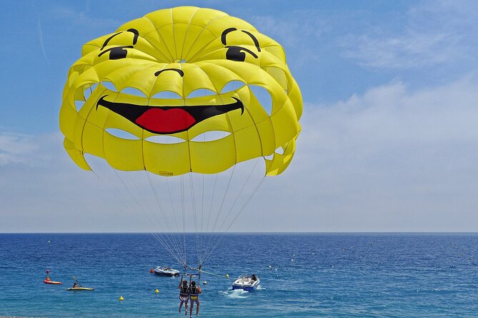 Parasailing tour in Sharm El Sheikh - Individual transfer - Safety equipment and participation