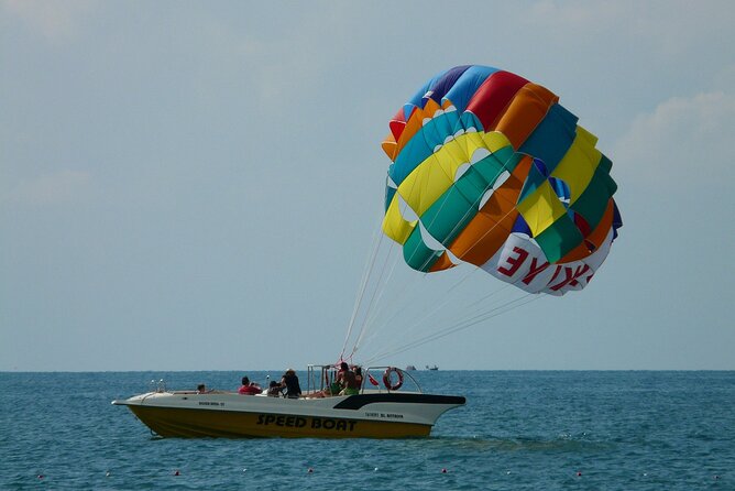 Parasailing tour in Sharm El Sheikh - Individual transfer - The boat transfer and small-group setup