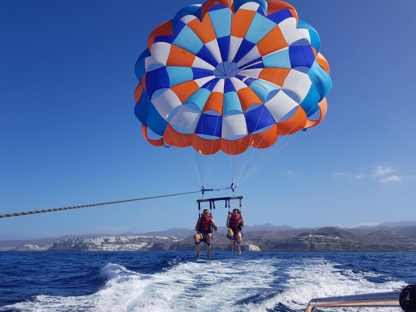 Puerto Rico de Gran Canaria : Parasailing - Friendly Guides and a Relaxed Mood