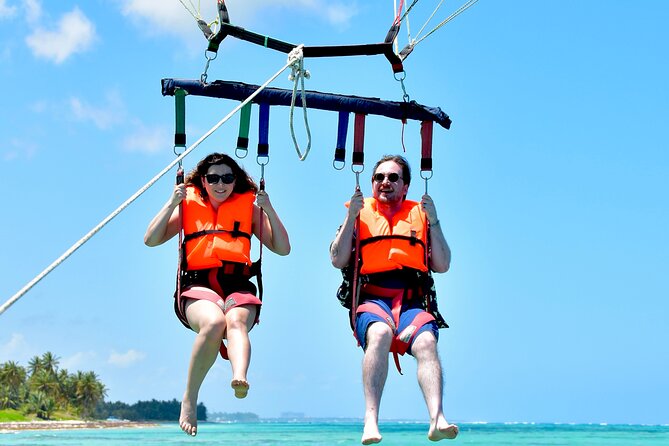 Sharks & Stingrays Snorkeling in Punta Cana with Parasailing - What the crew and group size mean for your day