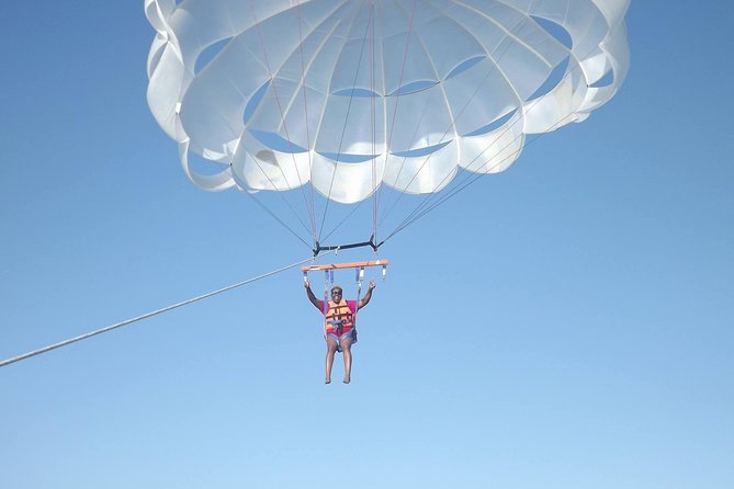 Single or Double Parasailing in Cabo with Views of The Arch - Choosing between a solo and tandem flight