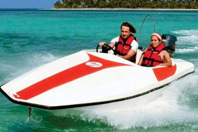 Speedboats and Parasailing Combo - What the Bavaro Beach outing actually includes