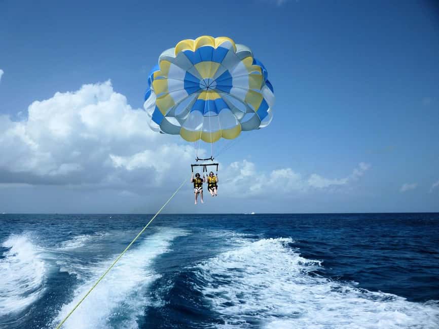 St. Julian's: Parasailing Flight with Photos and Videos - What the crew gets right