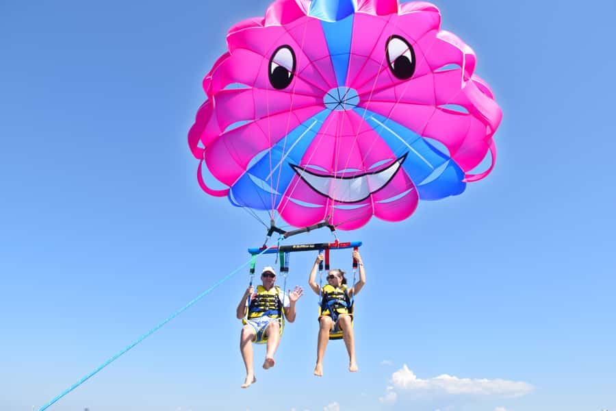 Surfers Paradise: Parasailing and Jet Ski Tour Package - The transfer between the two activity sites