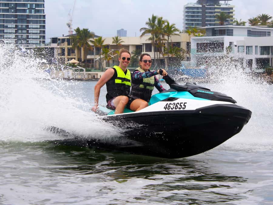 Surfers Paradise: Parasailing and Jet Ski Tour Package - Who will get the most from this package