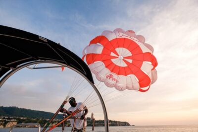 Tropea: Parasailing Experience