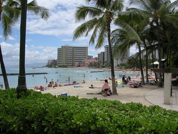 Waikiki: Parasailing in Hawaii - Flying above Waikiki, Diamond Head, and the Pacific