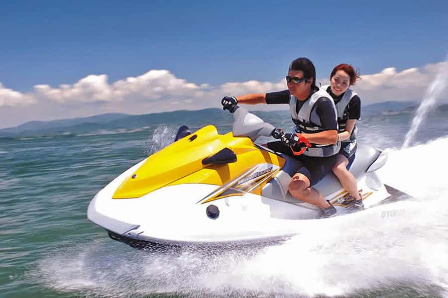 Watersport Bali: Banana Boat, Parasailing, JetSki + Spa Bali - A fast start on Bali’s southern coast